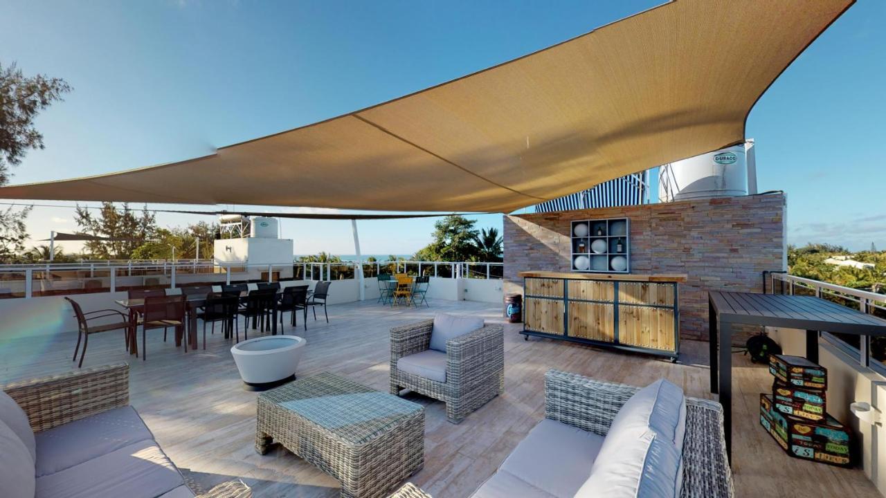Penthouse - Private Roof Terrace - Sea & Mountain View Apartman Grand-Baie Kültér fotó