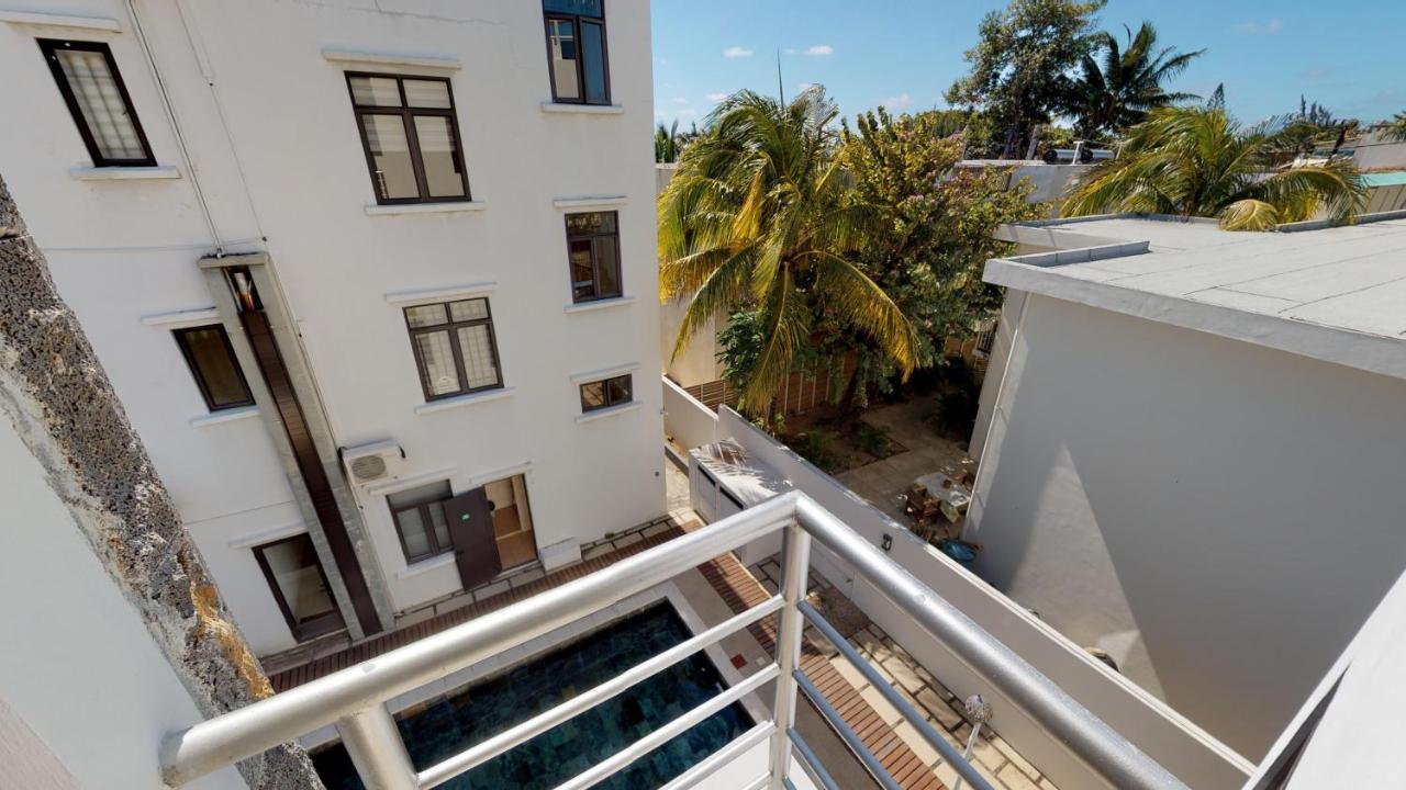 Penthouse - Private Roof Terrace - Sea & Mountain View Apartman Grand-Baie Kültér fotó